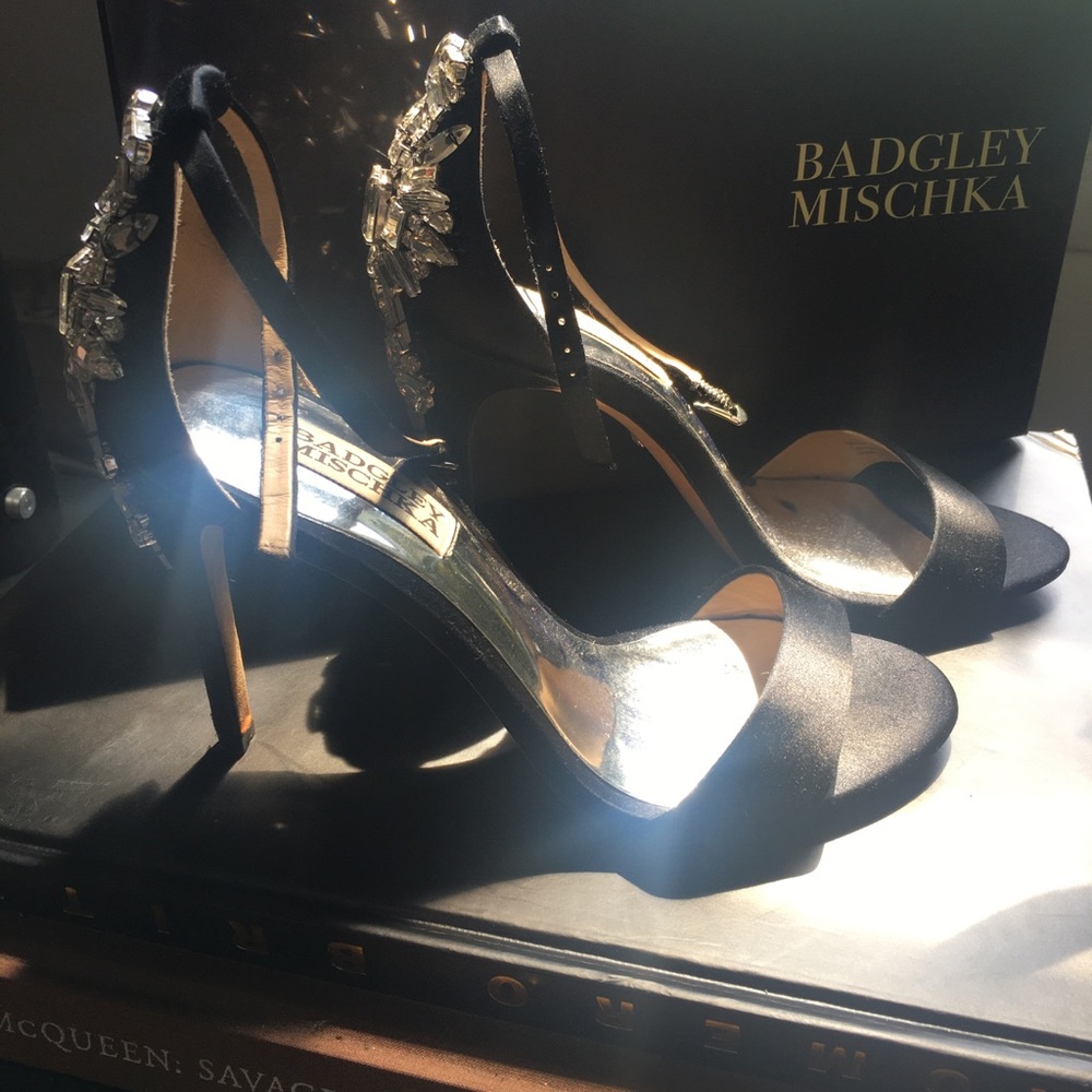 Badgley Mischka strappy heels